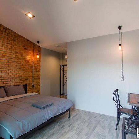 Bed Box Hotel Nakhonratcsaszima Kültér fotó