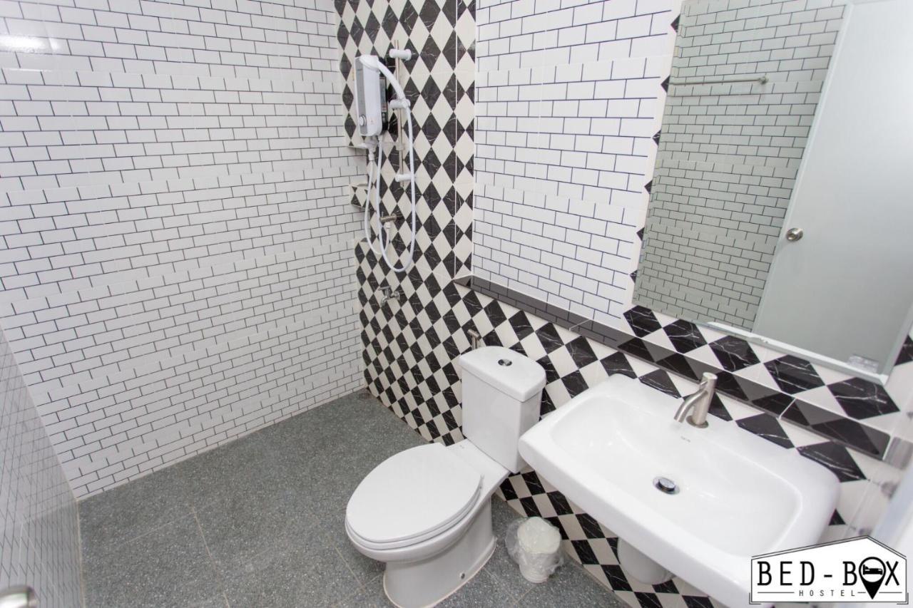Bed Box Hotel Nakhonratcsaszima Kültér fotó