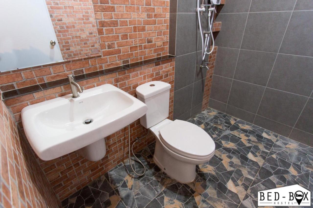 Bed Box Hotel Nakhonratcsaszima Kültér fotó
