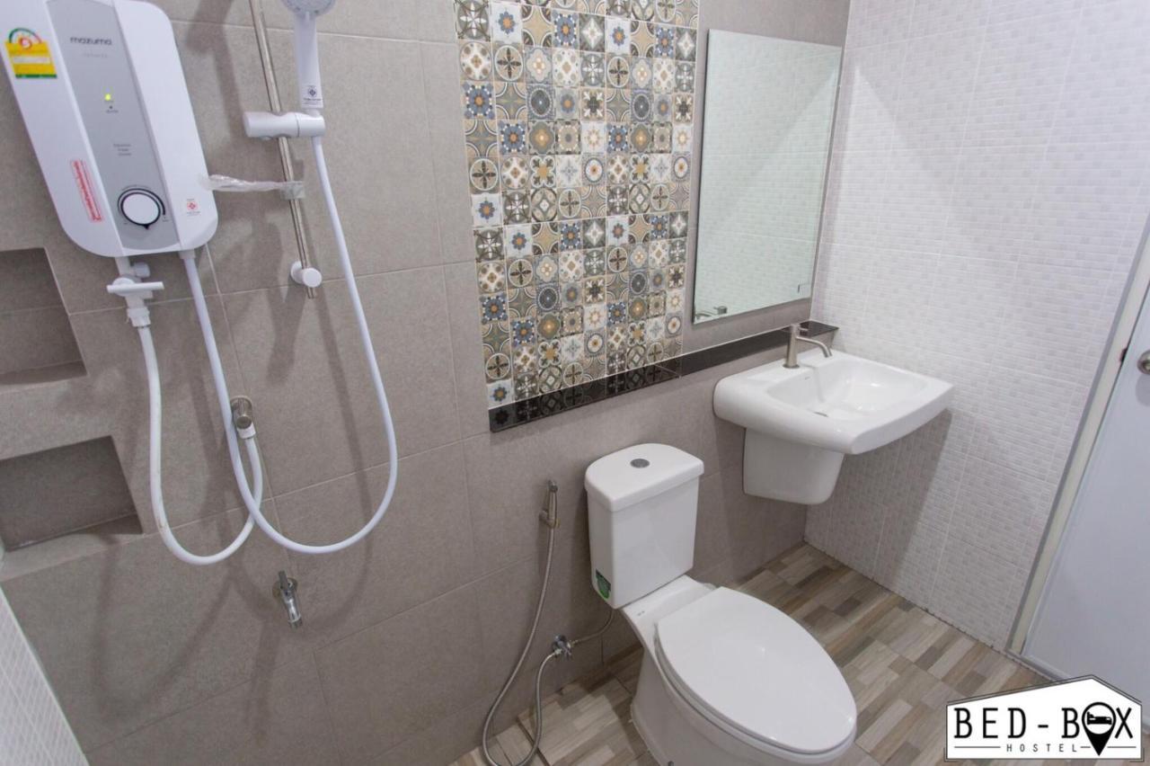 Bed Box Hotel Nakhonratcsaszima Kültér fotó
